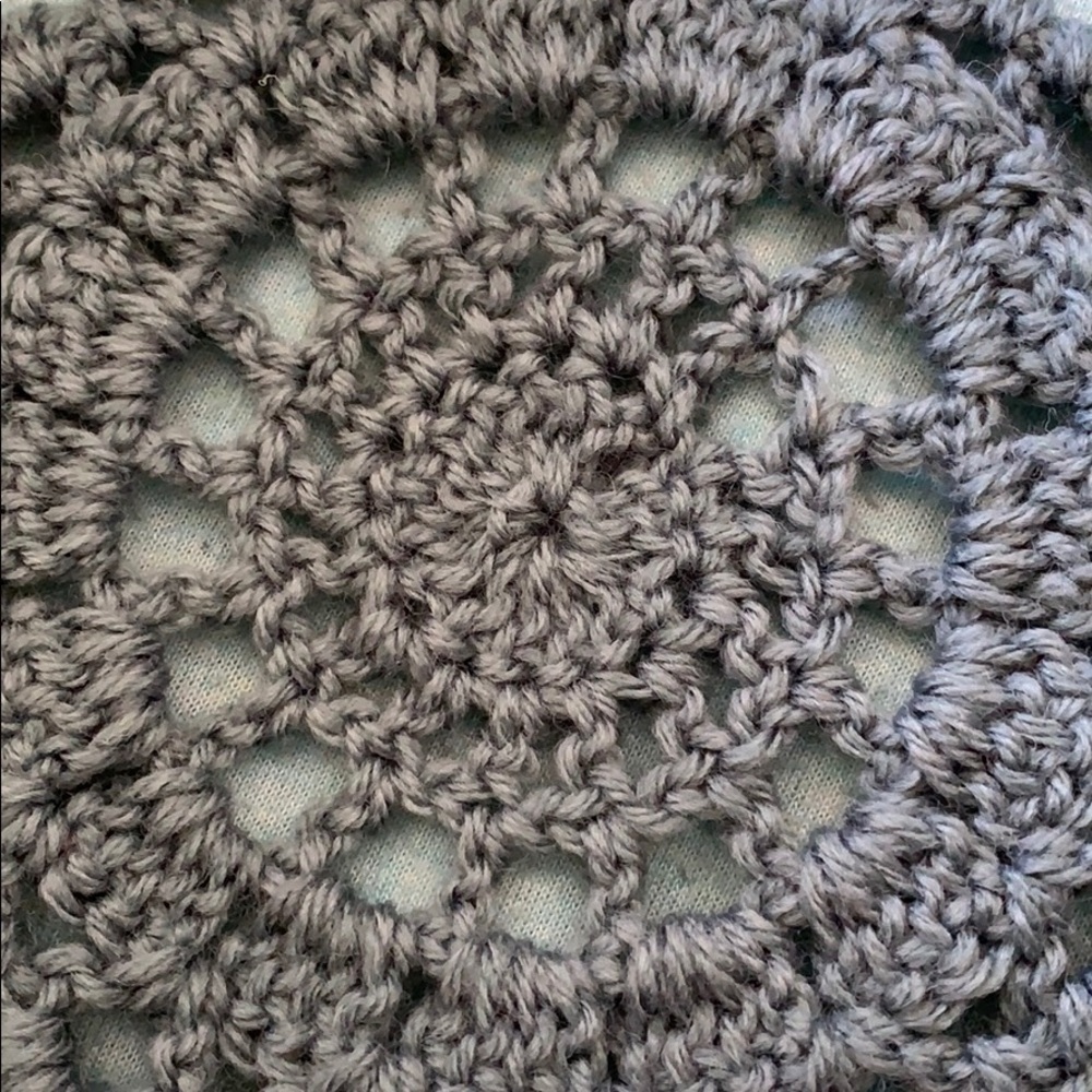 Hand made 4” doily - Picture 2 of 2